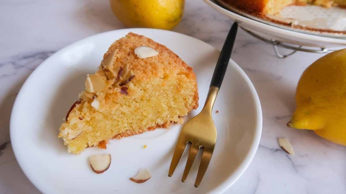 Italský mandlový koláč bez mouky, зато s velkým množstvím citronu