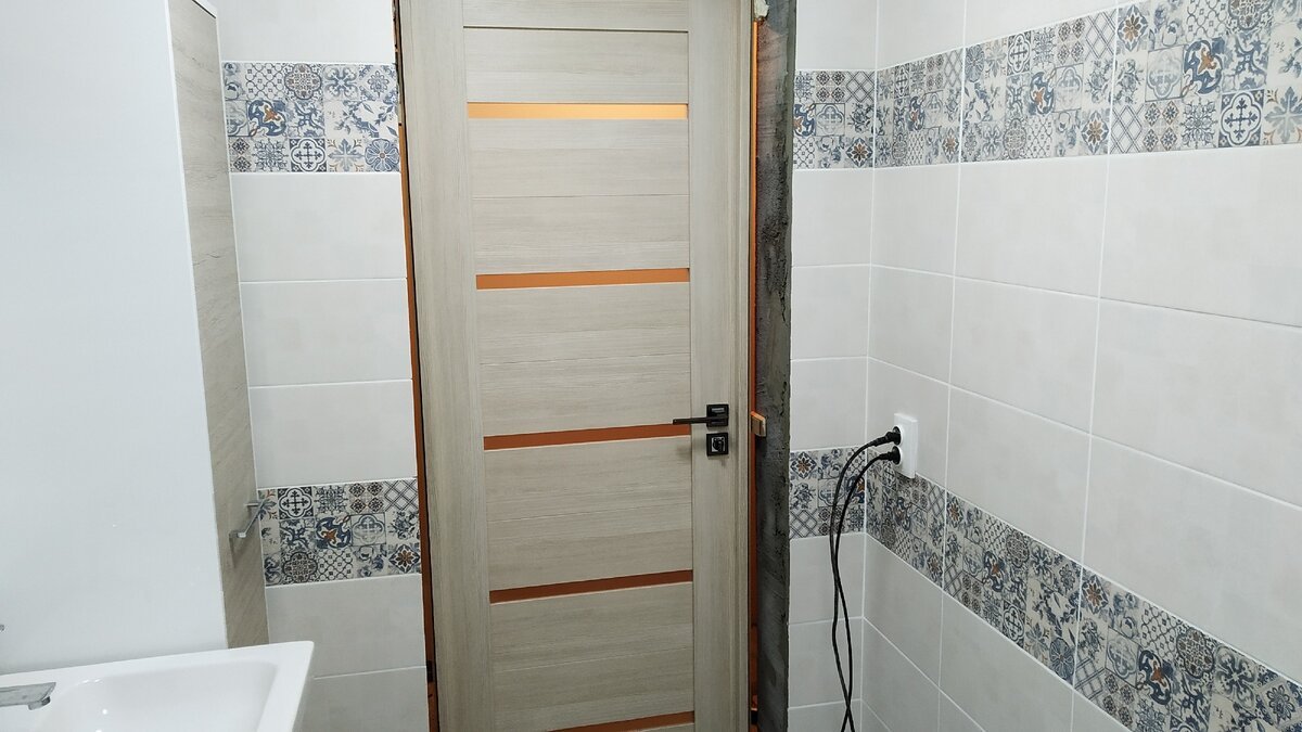 Myšlenka jako zjevení proč se vyplatí postříkat dveře v koupelně octem