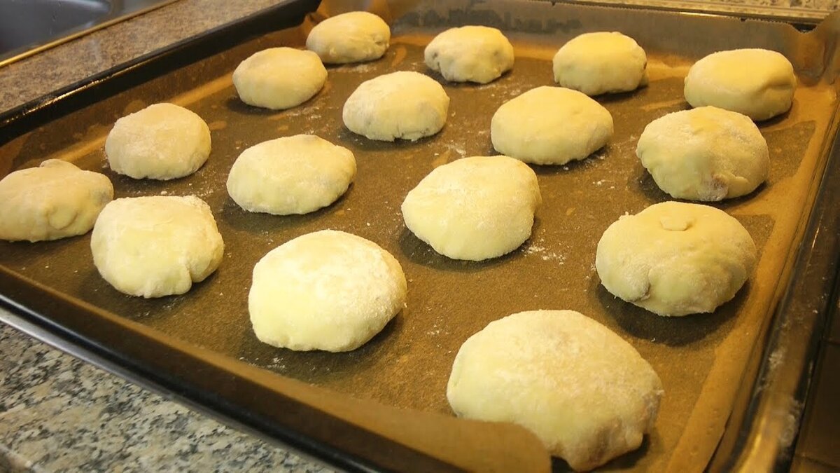 Tažené housky na mléce po česku tenké, vrstvené a neuvěřitelně chutné